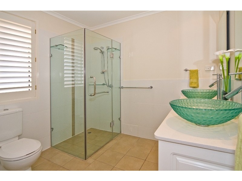 37 Golden Oak Crescent, Carindale QLD 4152