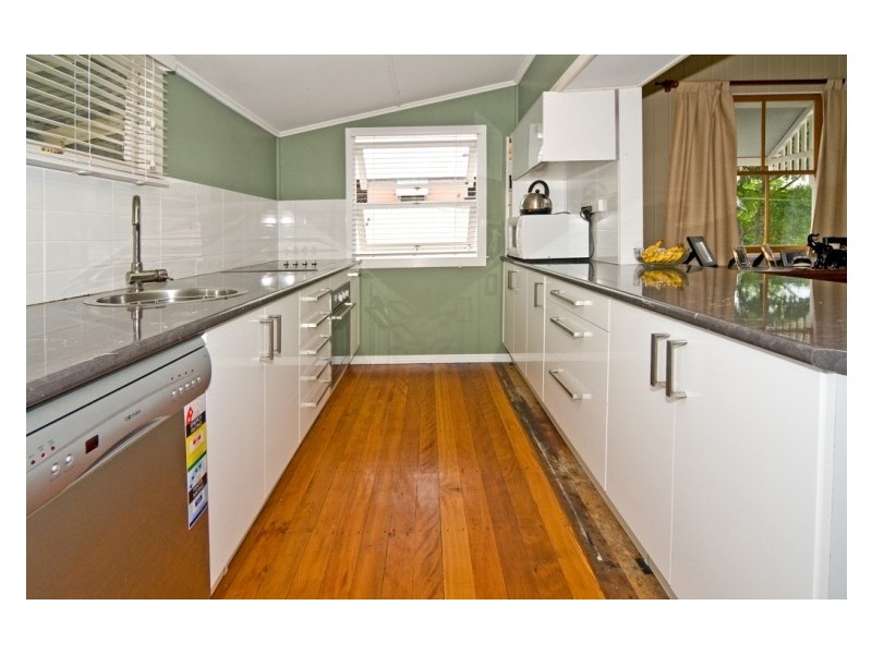 10 Elm Street, Wynnum QLD 4178