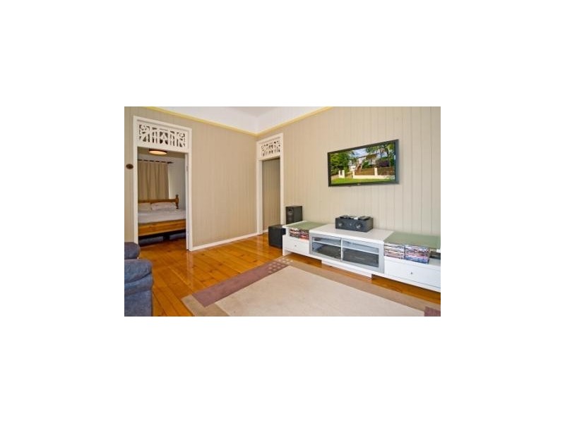 10 Elm Street, Wynnum QLD 4178