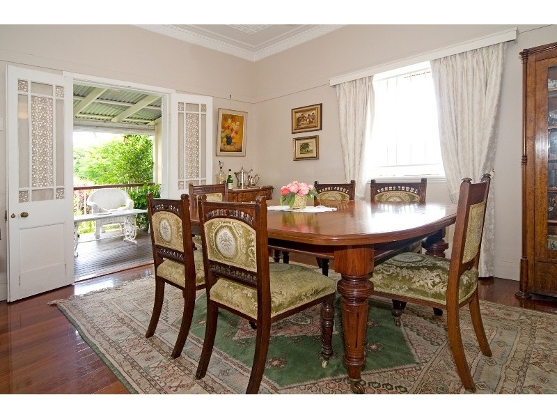 10 Stodart Street, Coorparoo QLD 4151