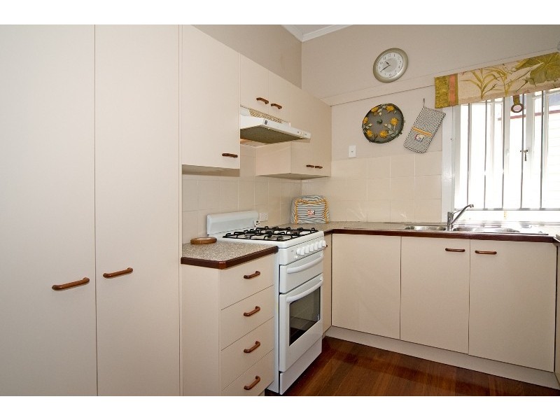 10 Stodart Street, Coorparoo QLD 4151