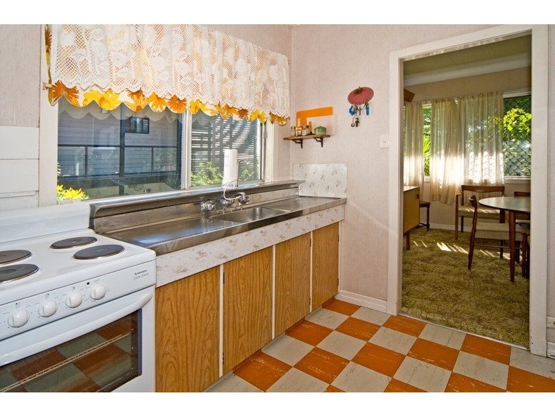 99 Stanley Road, Camp Hill QLD 4152