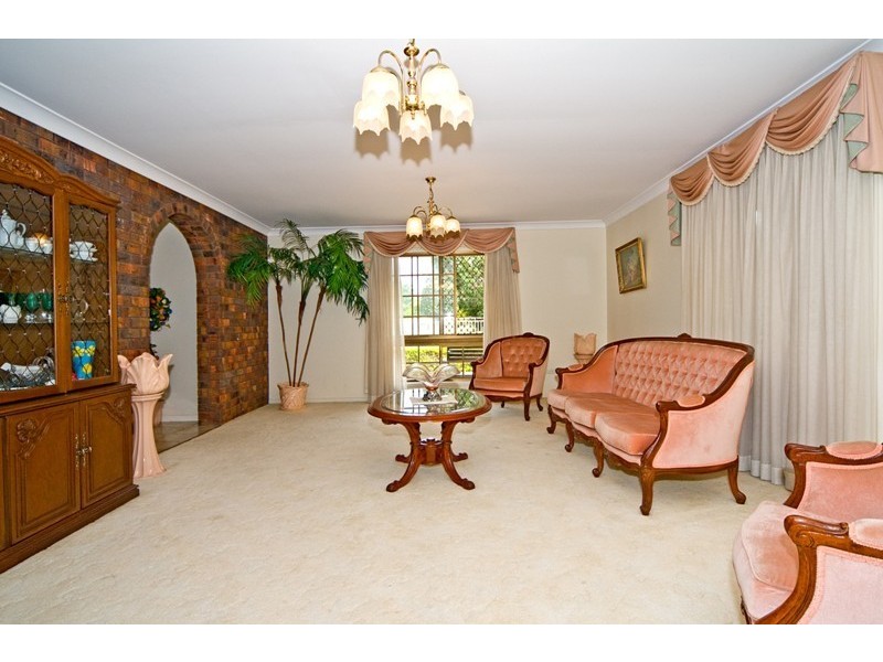 18 Stanmere Street, Carindale QLD 4152