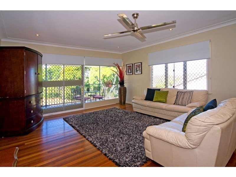 12 Cresthaven Drive, Mansfield QLD 4122