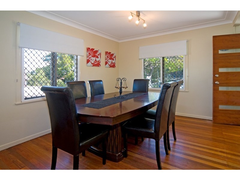 12 Cresthaven Drive, Mansfield QLD 4122