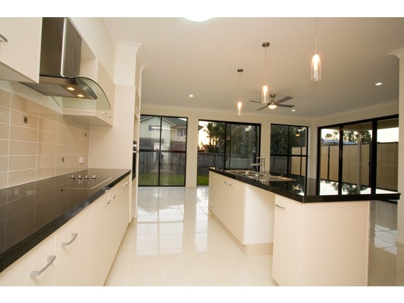 35b Scrub Road, Carindale QLD 4152