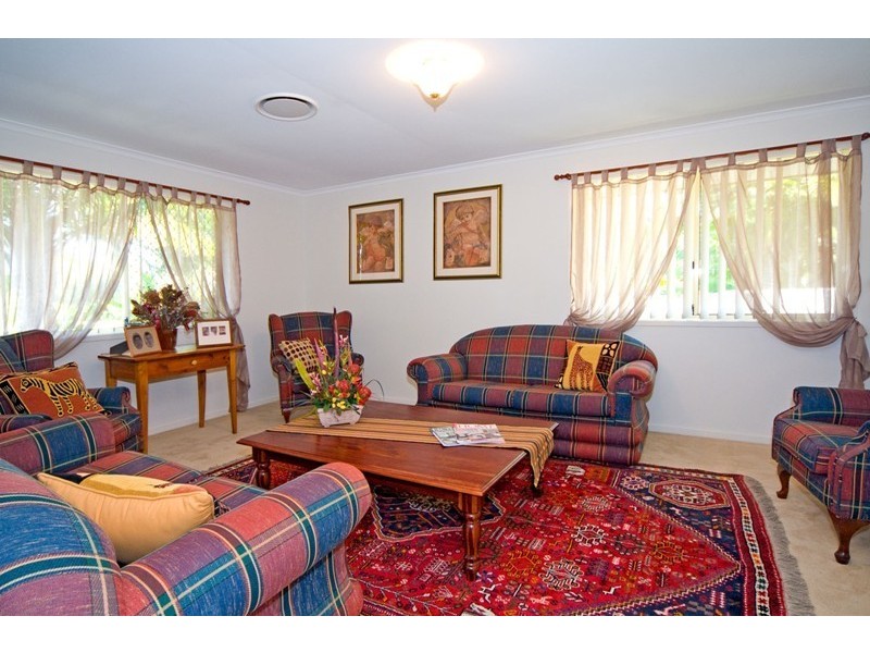 27 Berkley Place, Carindale QLD 4152