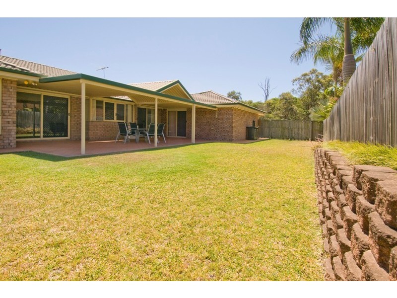 99 Oakley Street, Carindale QLD 4152