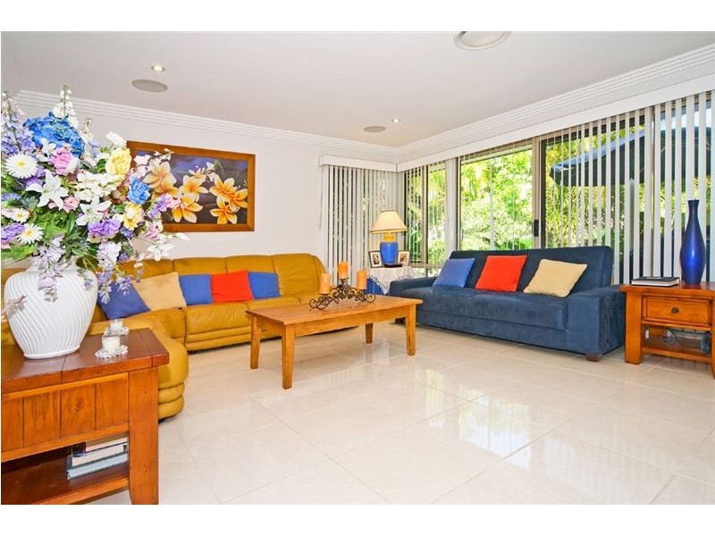 1 Bushlark Way, Carindale QLD 4152