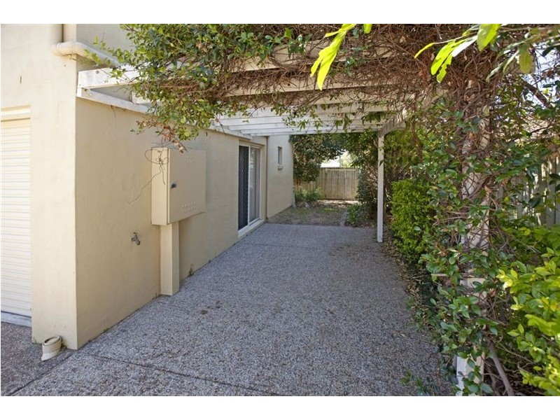 6 Mons Road, Carina Heights QLD 4152