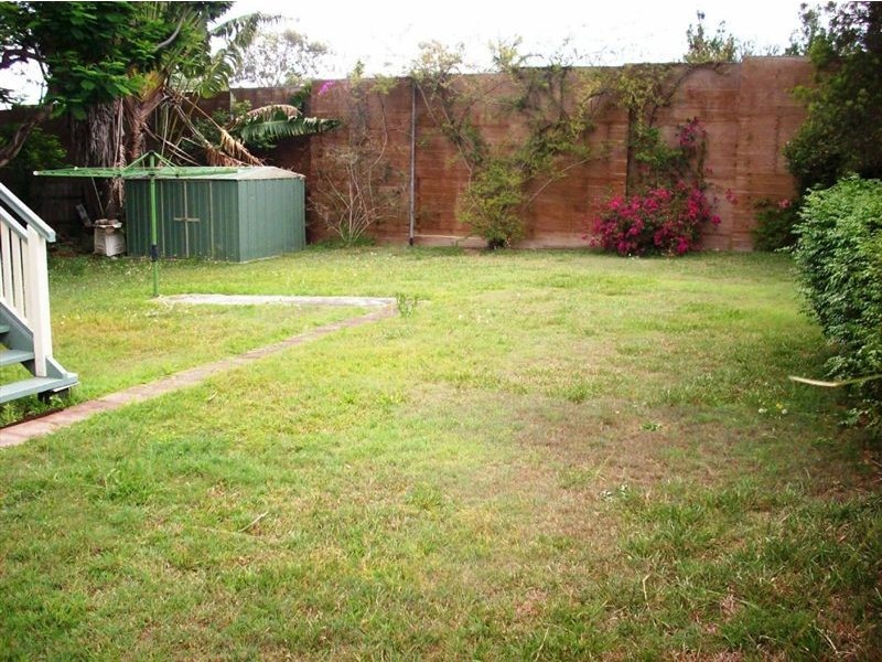 77 Armstrong Road, Cannon Hill QLD 4170