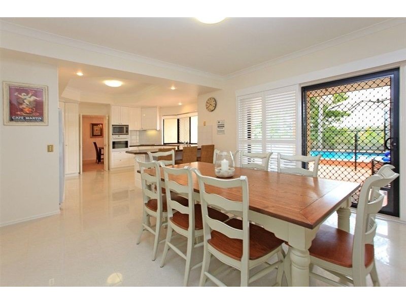 50 Golden Oak Crescent, Carindale QLD 4152