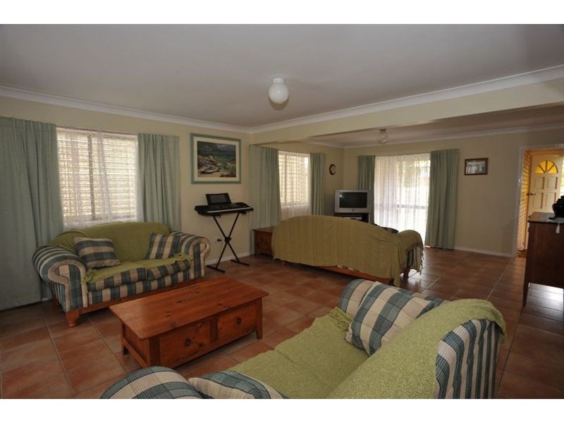 50 Cadogan Street, Carindale QLD 4152