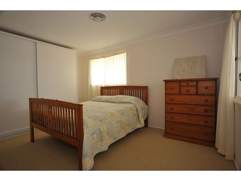 50 Cadogan Street, Carindale QLD 4152