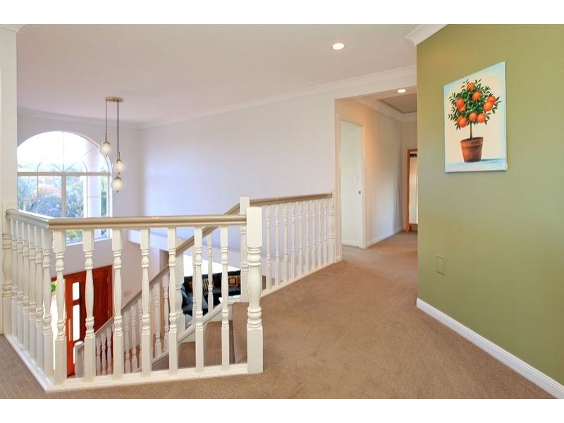 38 Glastonbury Place, Carindale QLD 4152