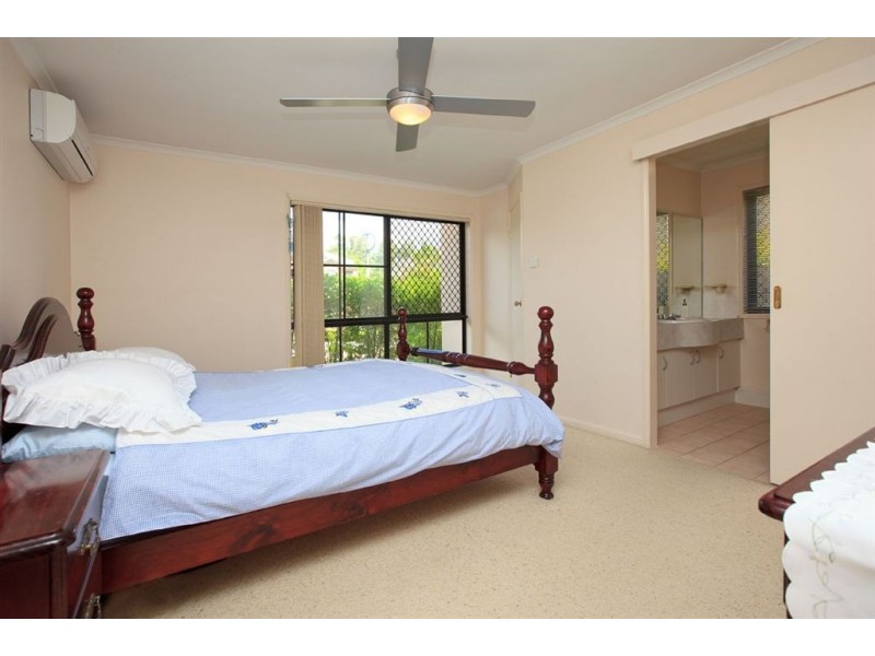 1 Coventry Circuit, Carindale QLD 4152