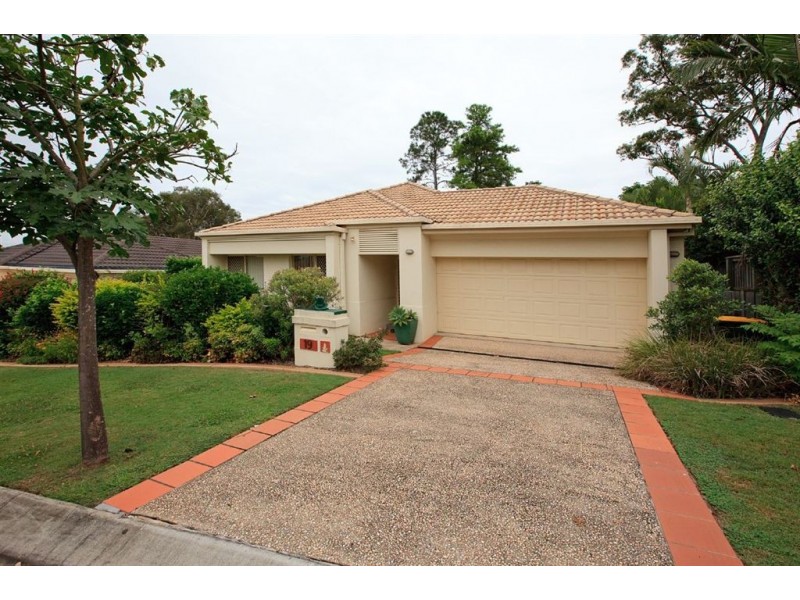 19 Oleander Place, Carindale QLD 4152