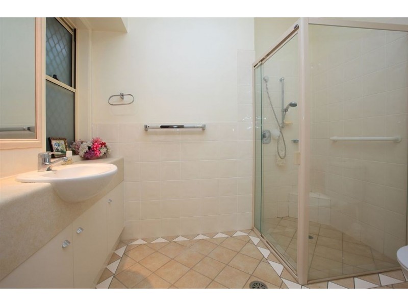 19 Oleander Place, Carindale QLD 4152