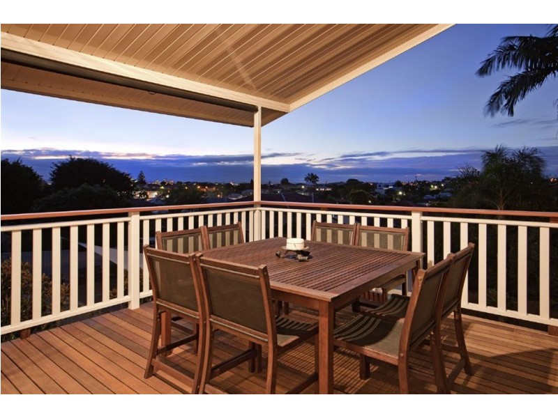 27 Pavo Street, Camp Hill QLD 4152