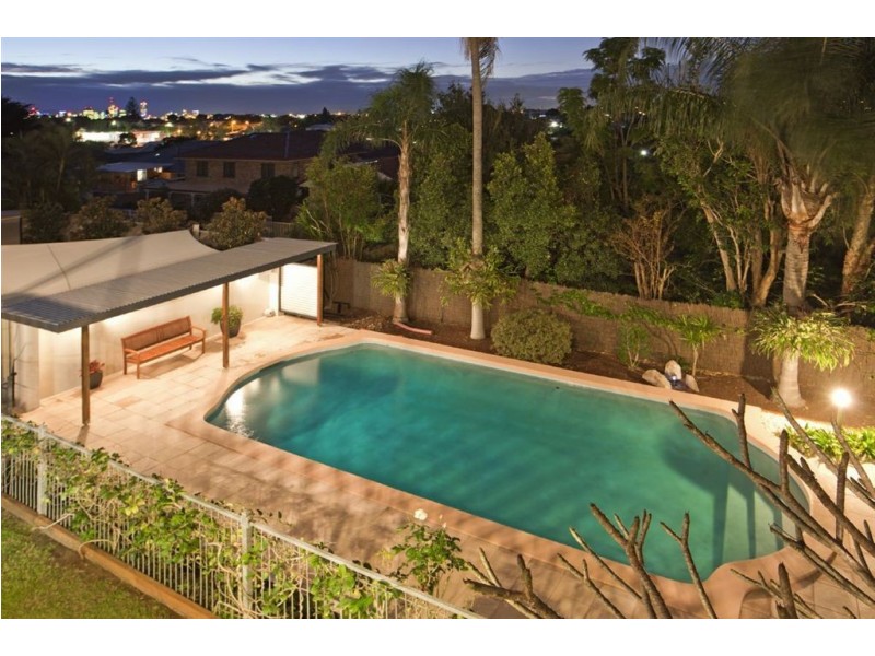 27 Pavo Street, Camp Hill QLD 4152