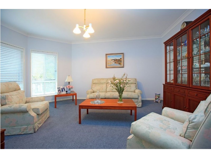 1 Barnstos Place, Carindale QLD 4152