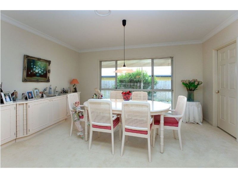 71 Amersham Crescent, Carindale QLD 4152