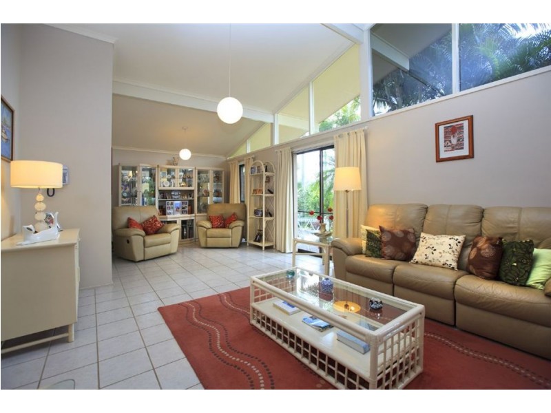 16 Helmsley Court, Carindale QLD 4152