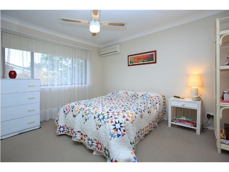 16 Helmsley Court, Carindale QLD 4152