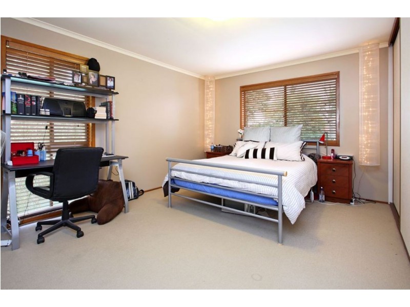 403 Winstanley Street, Carindale QLD 4152