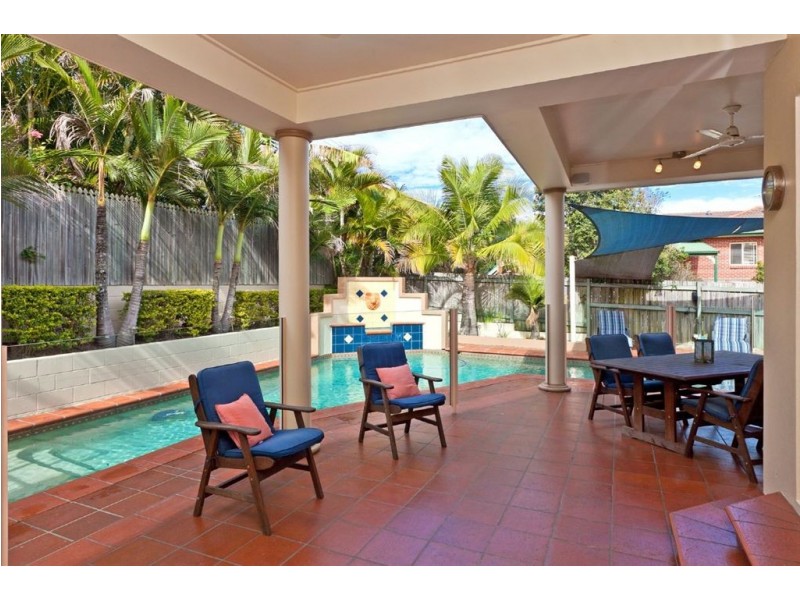 8 Turubul Crescent, Carindale QLD 4152