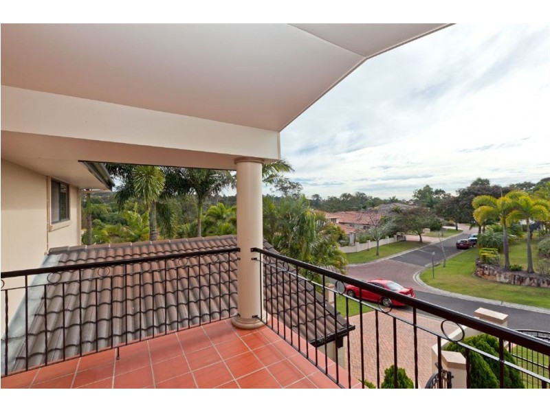 8 Turubul Crescent, Carindale QLD 4152