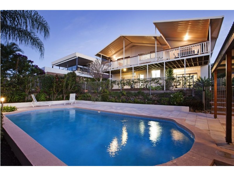 27 Pavo Street, Camp Hill QLD 4152