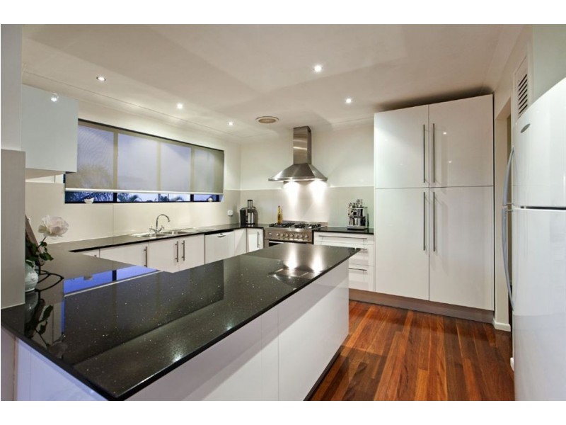 27 Pavo Street, Camp Hill QLD 4152