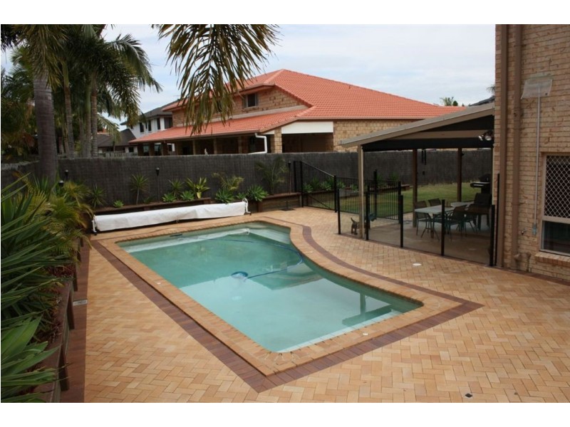 5 Oppermann Place, Carindale QLD 4152