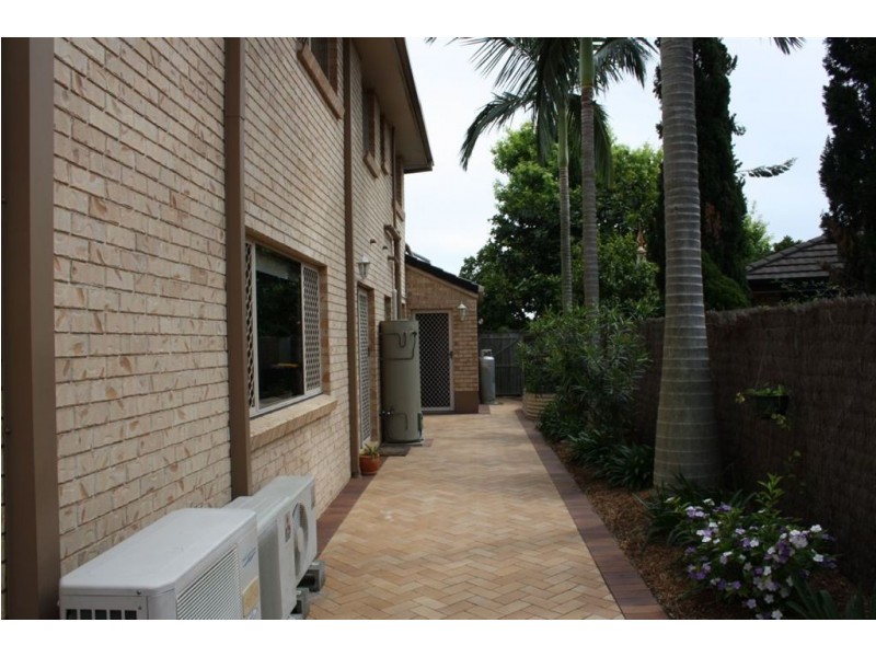 5 Oppermann Place, Carindale QLD 4152