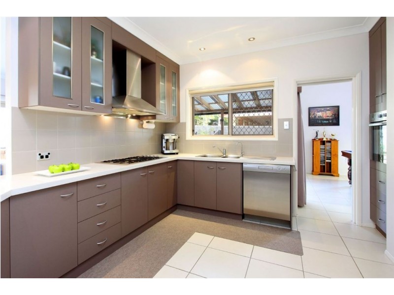 5 Oppermann Place, Carindale QLD 4152