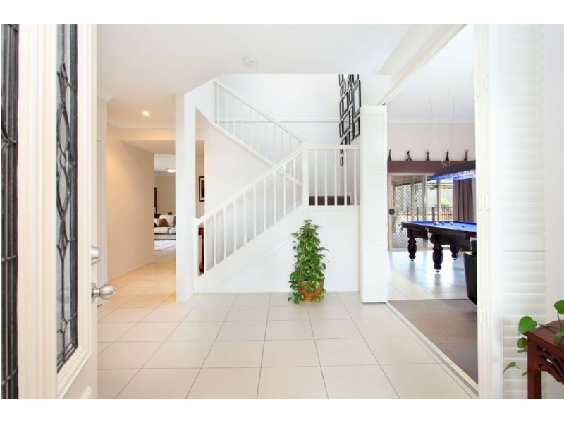 5 Oppermann Place, Carindale QLD 4152