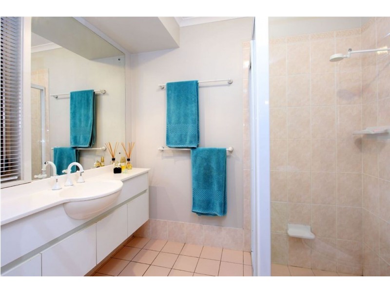 36 Amersham Crescent, Carindale QLD 4152