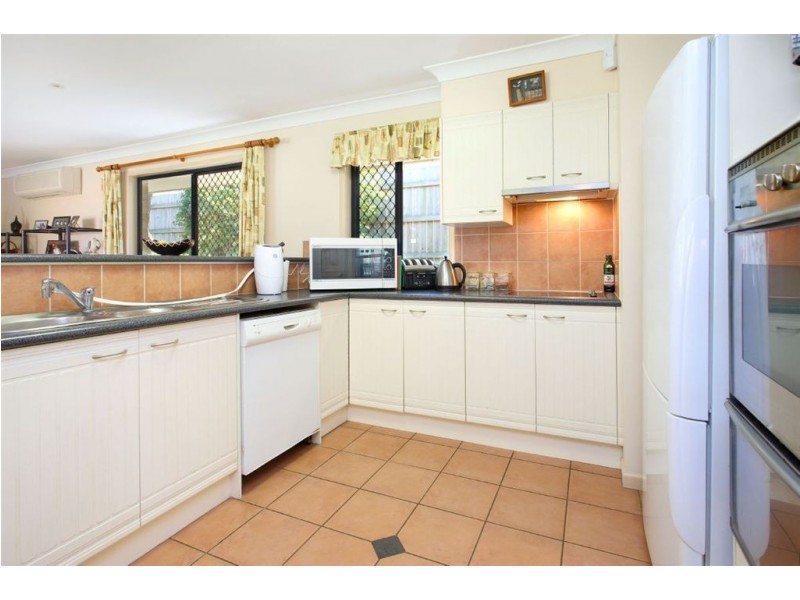 49 Clearmount Crescent, Carindale QLD 4152