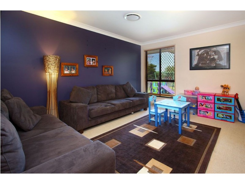 49 Clearmount Crescent, Carindale QLD 4152