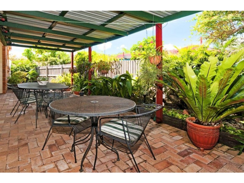 2 Oxley Court, Springwood QLD 4127