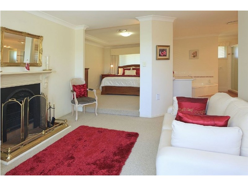 50 Piccadilly Place, Carindale QLD 4152