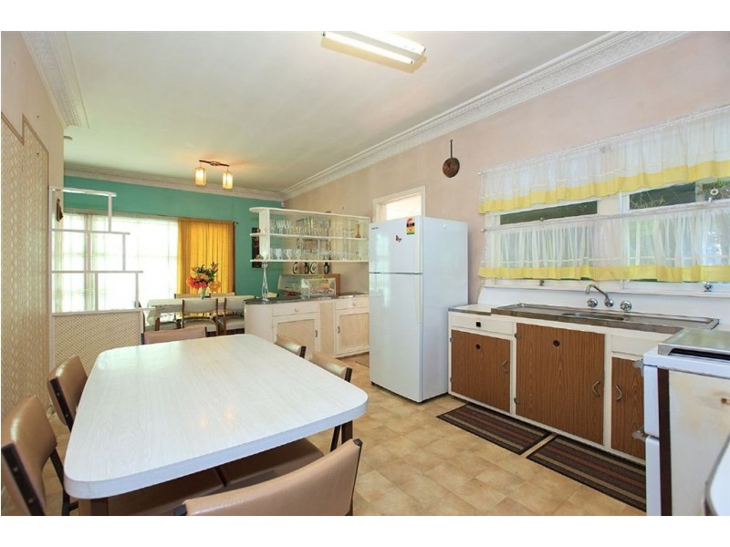 50 Brinawa Street, Camp Hill QLD 4152