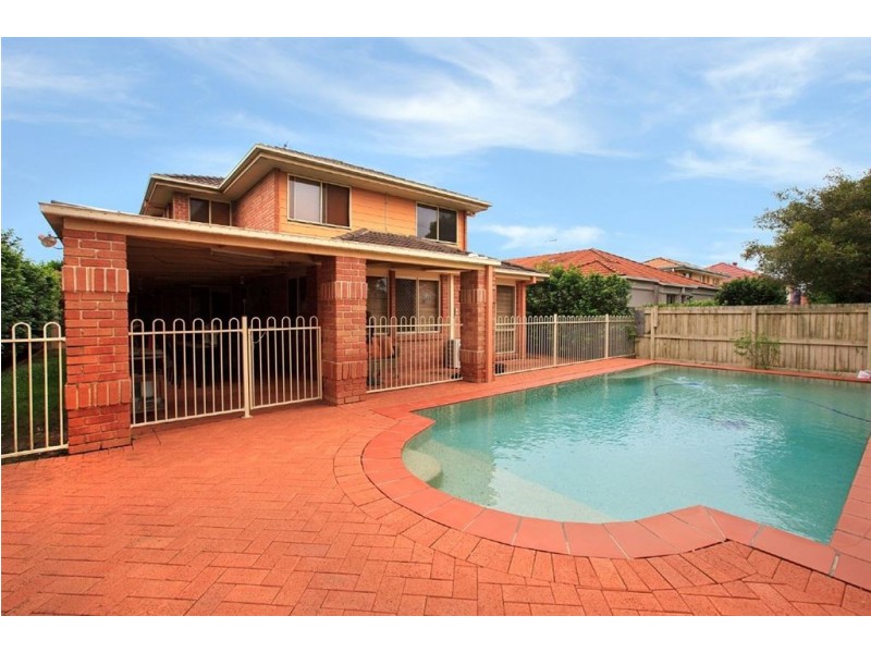 37 Clearmount Crescent, Carindale QLD 4152