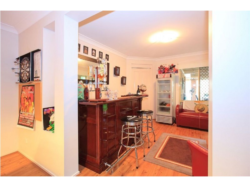 37 Clearmount Crescent, Carindale QLD 4152