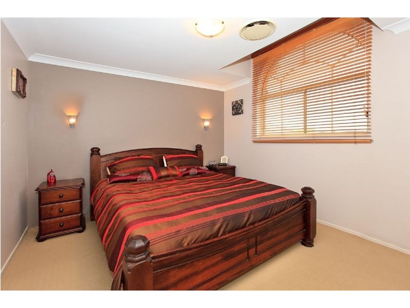 37 Clearmount Crescent, Carindale QLD 4152