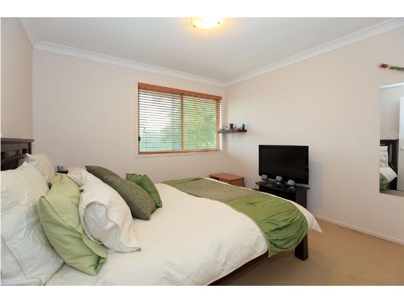 37 Clearmount Crescent, Carindale QLD 4152