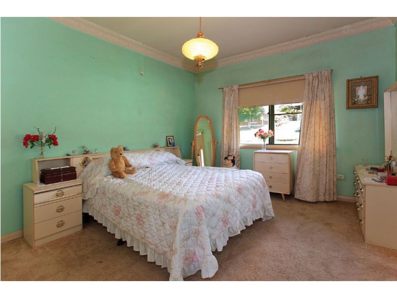 12 Viminal Hill Crescent, Seven Hills QLD 4170