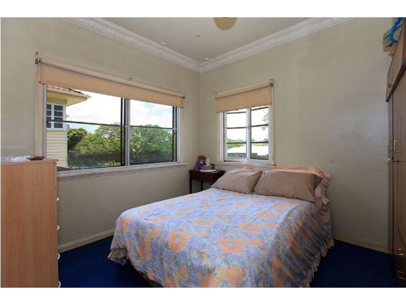 12 Viminal Hill Crescent, Seven Hills QLD 4170
