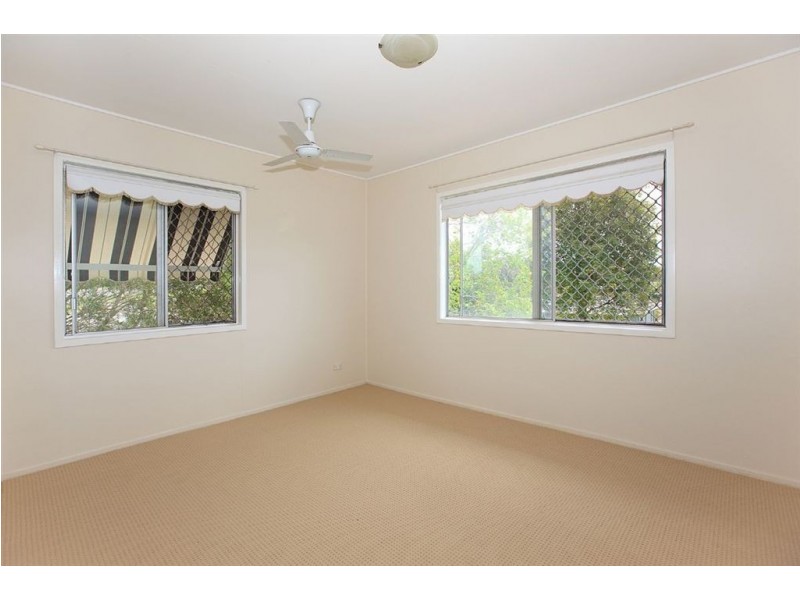 4 Gray Street, Carina QLD 4152